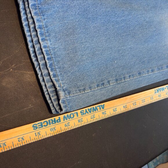 Women's Barrel Light Blue Distressed Jeans - Picture 10 of 12